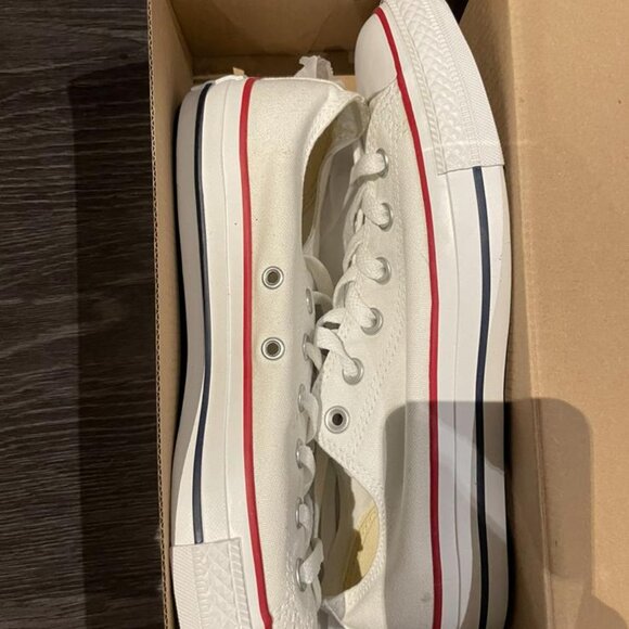 Brand New in Box White Converse All Star US Men Size 8.5 - Picture 2 of 3